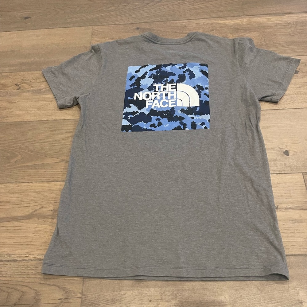 The North Face men’s t-shirt